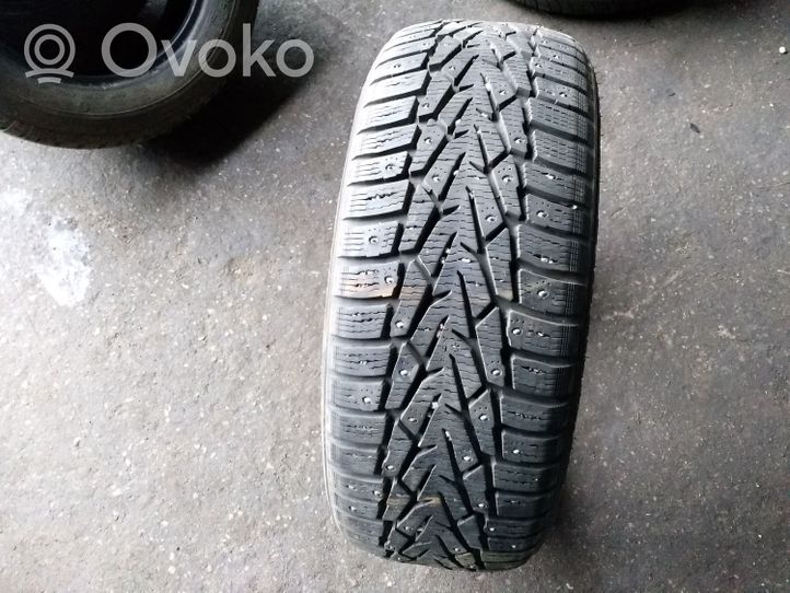 Renault 21 Opony zimowe z kolcami R17 NOKIAN