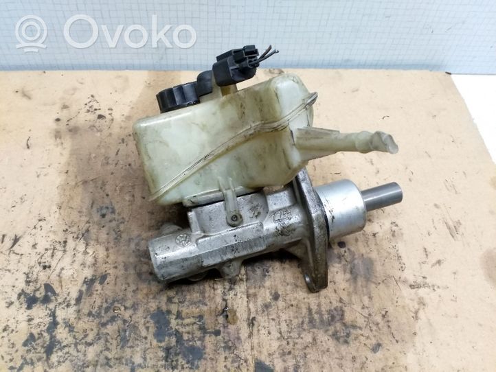 Volkswagen Golf III Master brake cylinder 03350882762