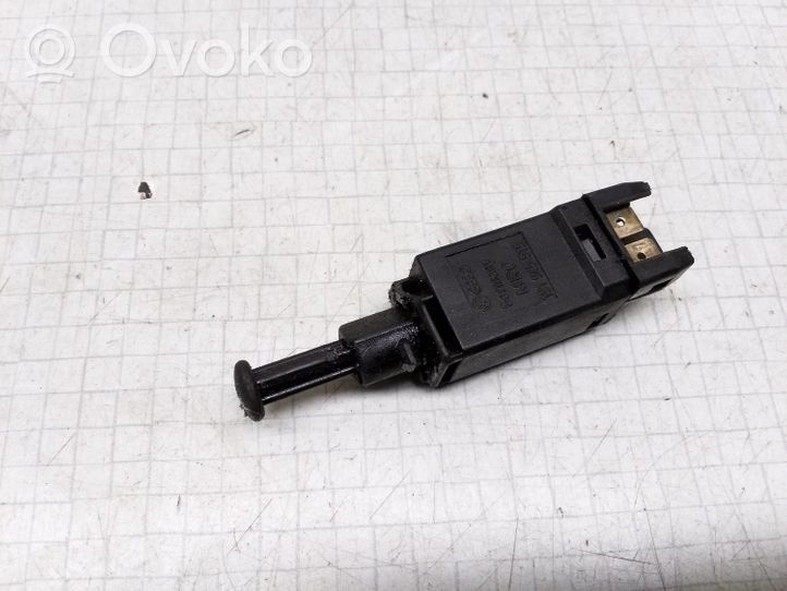 Volkswagen Jetta II Brake pedal sensor switch 191945515