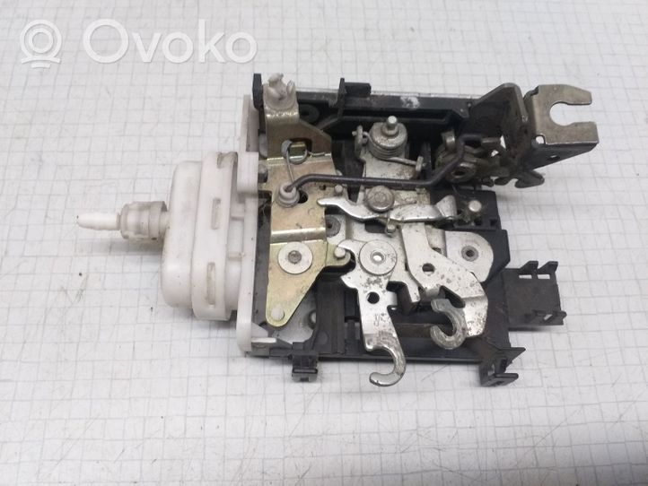 Audi A6 S6 C4 4A Serrure de porte avant 4A1837016J