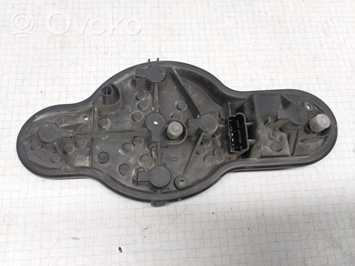 Nissan Primera Galinio žibinto detalė 