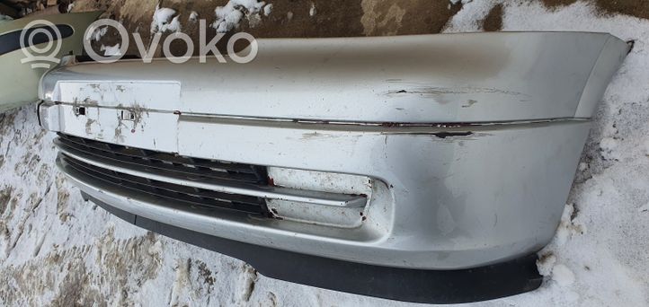 Opel Astra G Zderzak przedni 90559473