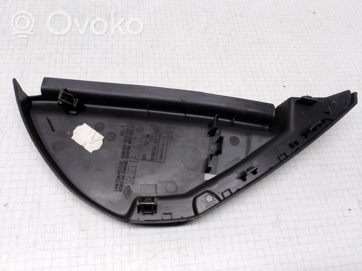 Renault Megane II Panelės apdailos skydas (šoninis) 8200079070