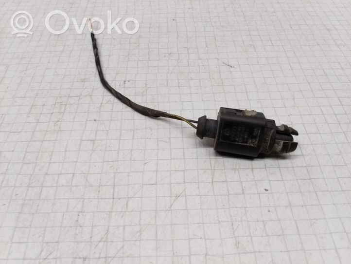 Volkswagen Golf V Sensor 1J0973702