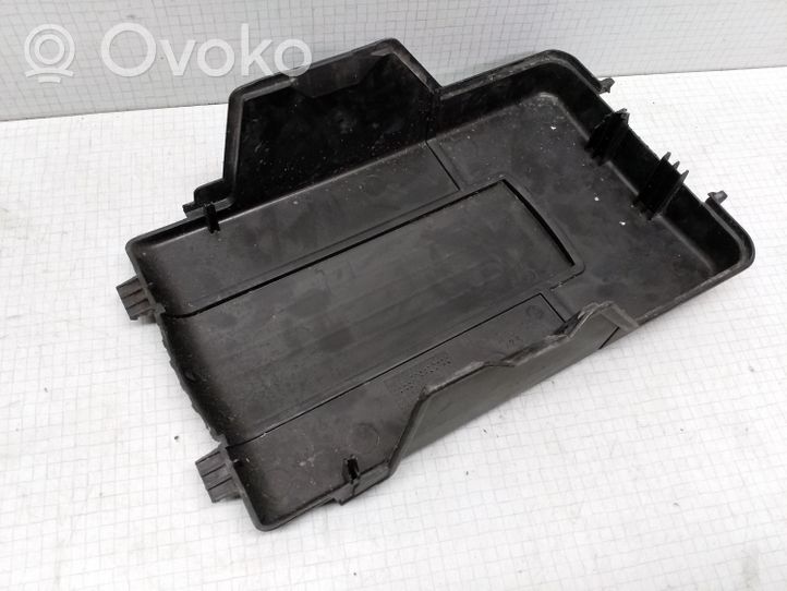 Skoda Octavia Mk2 (1Z) Coperchio/tappo della scatola vassoio della batteria 1K0915443A