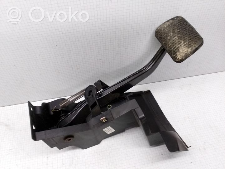 Mercedes-Benz C AMG W203 Brake pedal A2032900401Q04