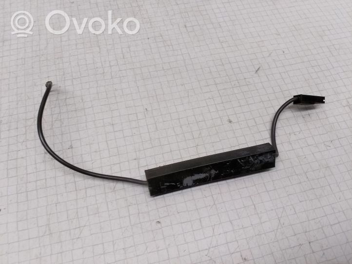 Mercedes-Benz C AMG W203 Aerial antenna amplifier A2038270542