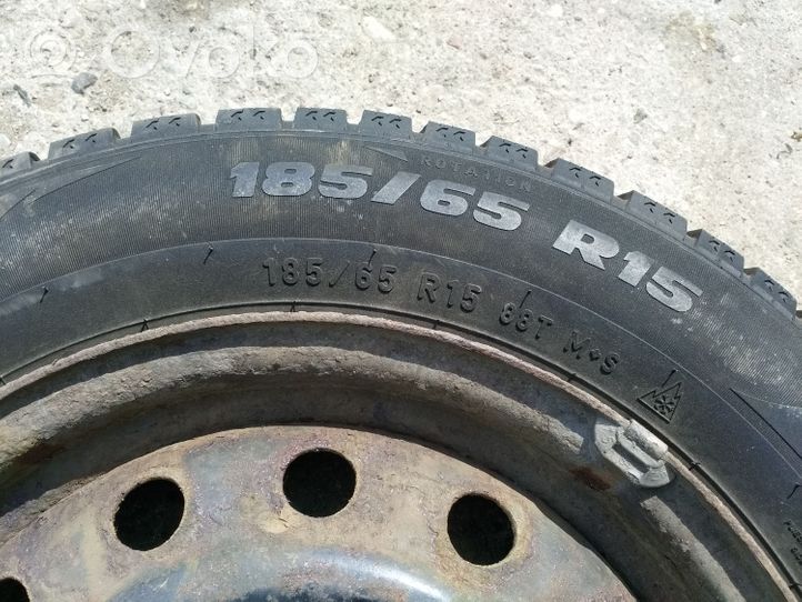 Nissan Almera N16 R15 winter/snow tires with studs FORMULA