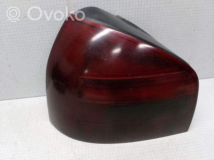 Audi A3 S3 8L Lampa tylna 8L0945095A