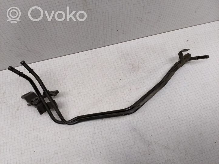 Volkswagen PASSAT B5.5 Fuel line/pipe/hose 