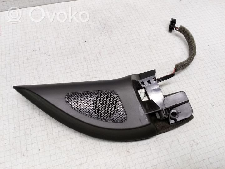 Volkswagen Golf V Muu etuoven verhoiluelementti 1K0837974K