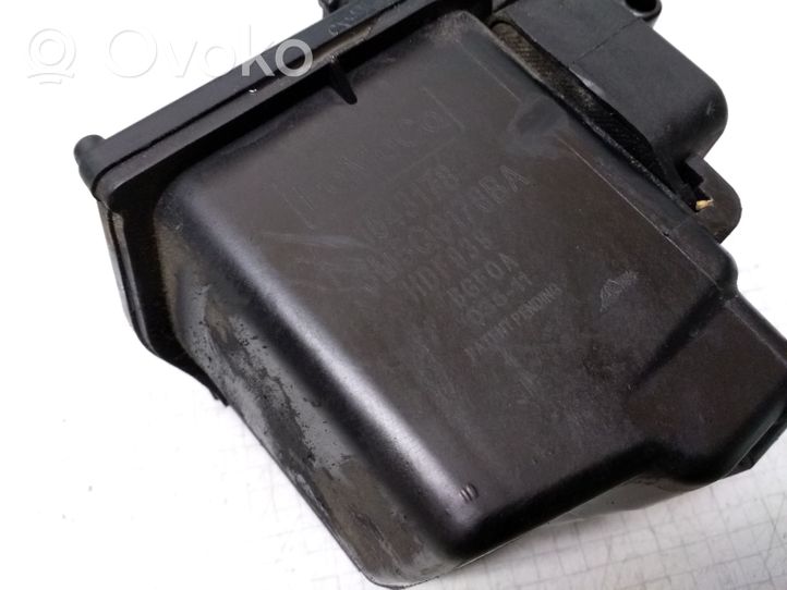 Ford Fiesta Alloggiamento del filtro del carburante 3M5Q9176BA