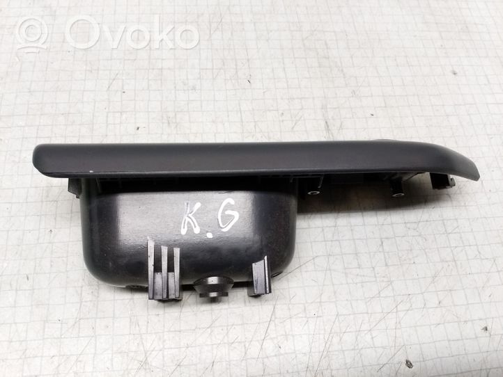 Renault Laguna I Support bouton lève vitre porte arrière 7701699605