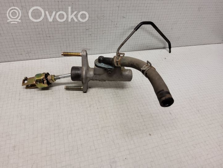 Toyota Yaris Główny cylinder sprzęgła 