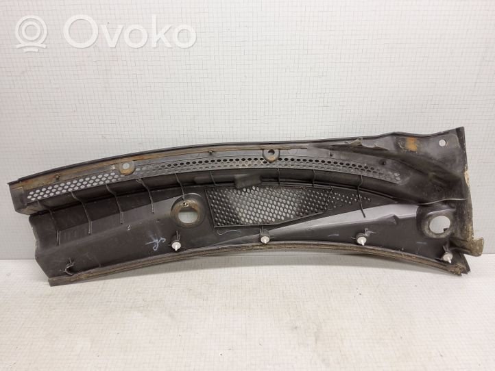 Nissan Primera Garniture d'essuie-glace 66863AU310