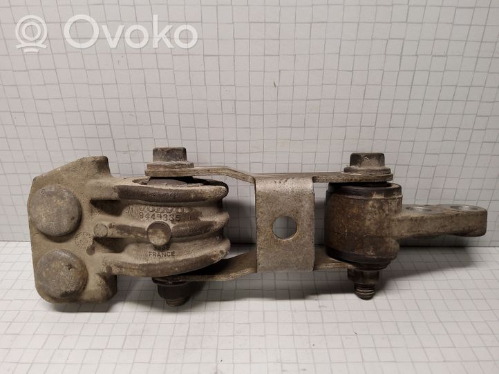 Volvo S60 Supporto della scatola del cambio 9445335