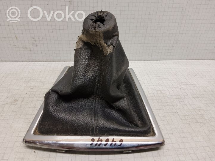 Toyota Corolla Verso E121 Revêtement pommeau de levier de vitesses cuir 58842