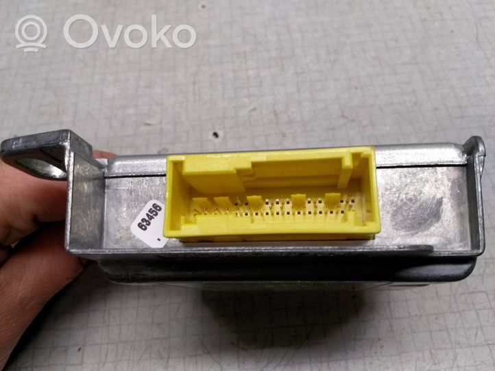 Opel Movano A Sterownik / Moduł Airbag 8200098404