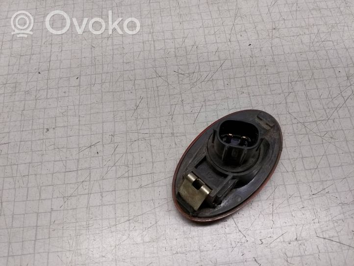 Subaru Legacy Indicatore di direzione del parafango anteriore 015445