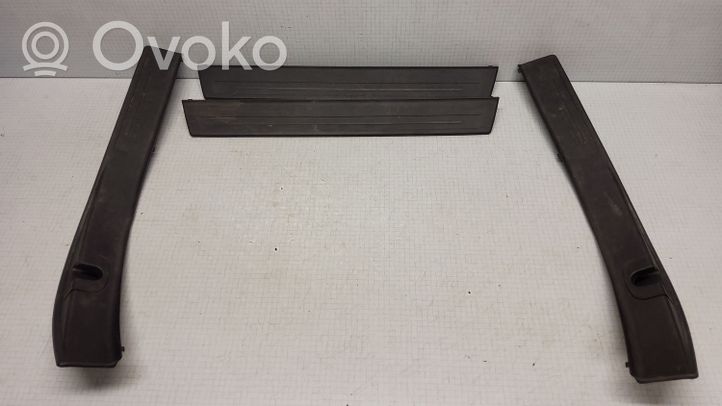 Subaru Outback Altro elemento di rivestimento sottoporta/montante 94061AJ030