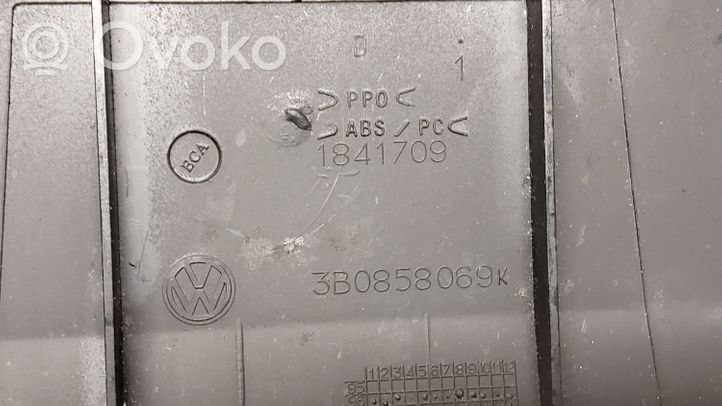 Volkswagen PASSAT B5.5 Rivestimento pannello centrale del cruscotto 3B0858069K