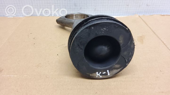 Subaru Outback Piston avec bielle 