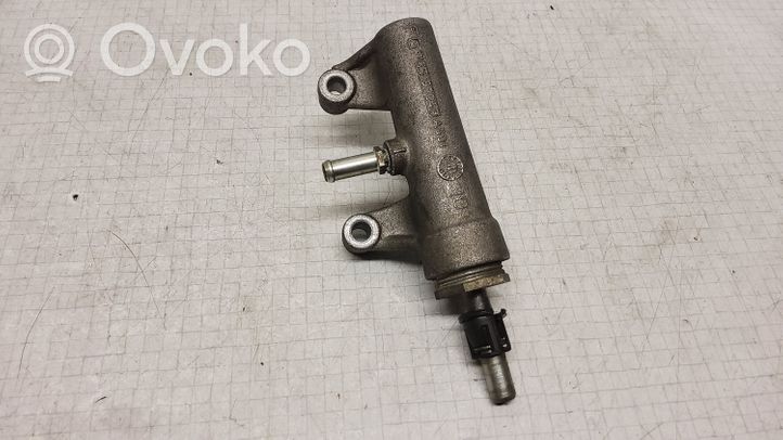 Opel Vectra C Regulador de presión del combustible 55193043