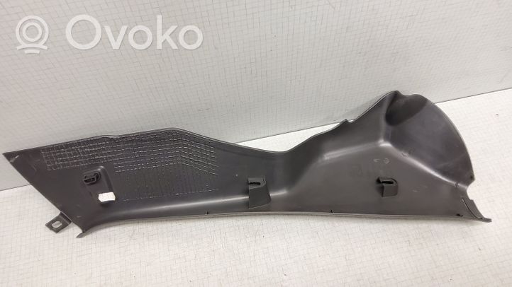 Volkswagen Polo IV 9N3 Altro elemento di rivestimento sottoporta/montante 6Q4867765