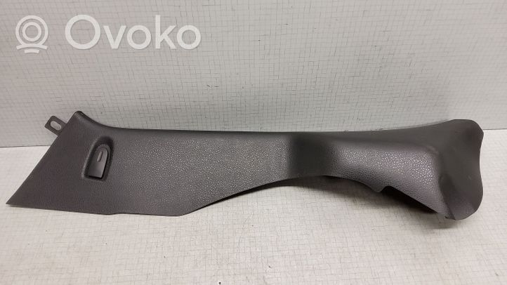 Volkswagen Polo IV 9N3 Other sill/pillar trim element 6Q4867765