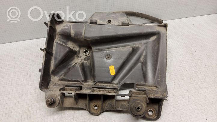 Volkswagen Polo IV 9N3 Boîte de batterie 6Q0915331D