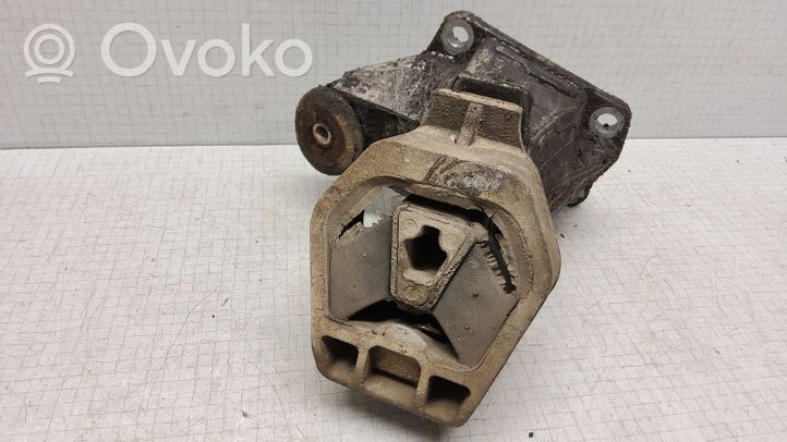 Audi A6 S6 C4 4A Pavarų dėžės tvirtinimo kronšteinas 4A0399114D