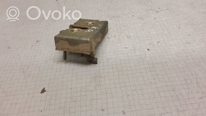 Audi 80 90 B3 Etuoven lukko 813839015F