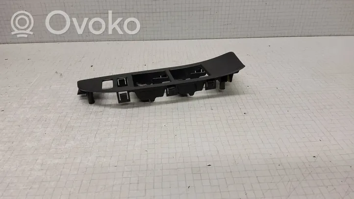 Toyota Verso Rivestimento pulsantiera finestrino della portiera anteriore 742320F040