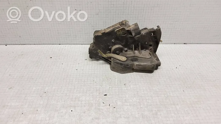 BMW 3 E46 Etuoven lukko 5131403