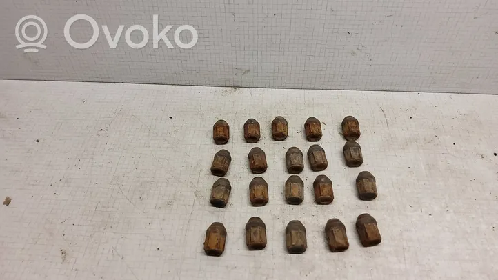 Toyota Verso Nuts/bolts 