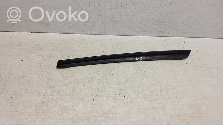 Toyota Verso Garniture vitre latérale arrière 756410F010