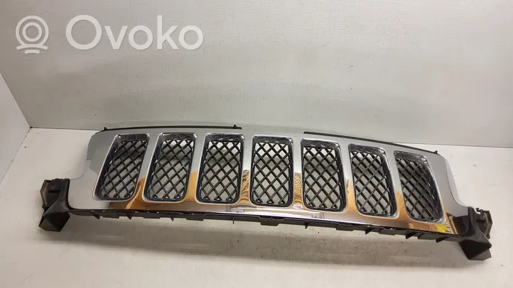 Jeep Grand Cherokee Maskownica / Grill / Atrapa górna chłodnicy 57010708AD