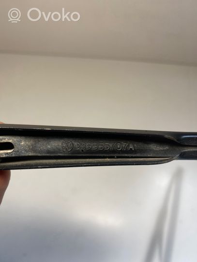 Volkswagen PASSAT B5.5 Rear wiper blade arm 3B9955707A