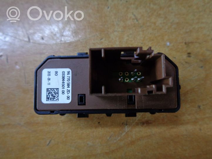 Peugeot 508 Fuel tank opening switch 96770584