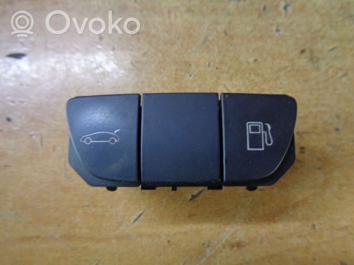 Peugeot 508 Fuel tank opening switch 96770584