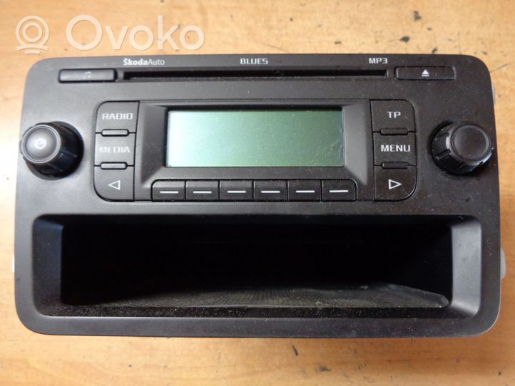 Skoda Fabia Mk2 (5J) Unité principale radio / CD / DVD / GPS 5J0035152A