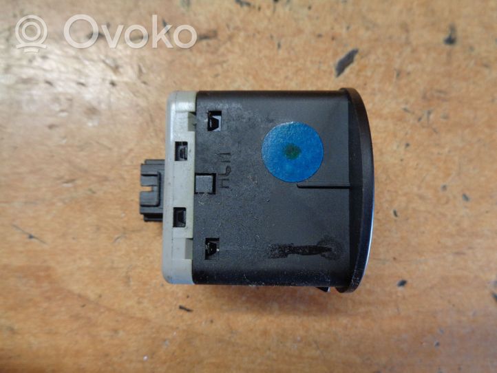 Hyundai i30 Passenger airbag on/off switch 