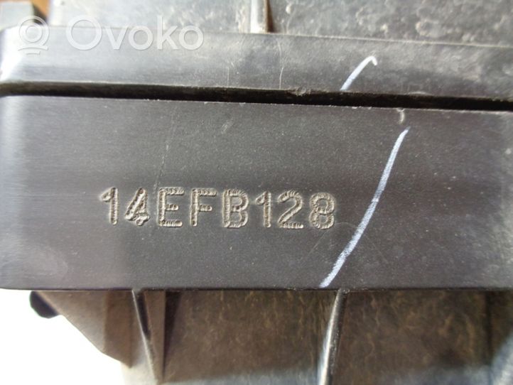 Nissan Note (E12) Oro filtro dėžė 14EFB128