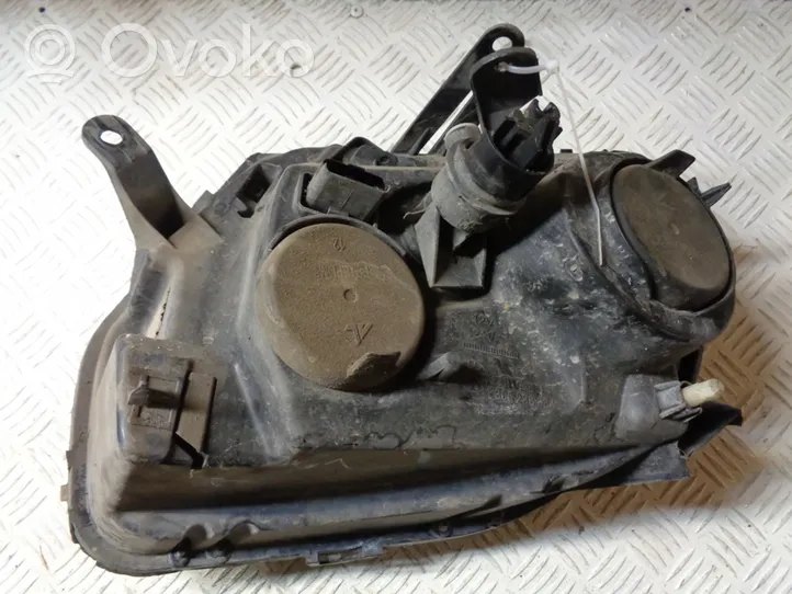 Dacia Duster Phare frontale 1305236684