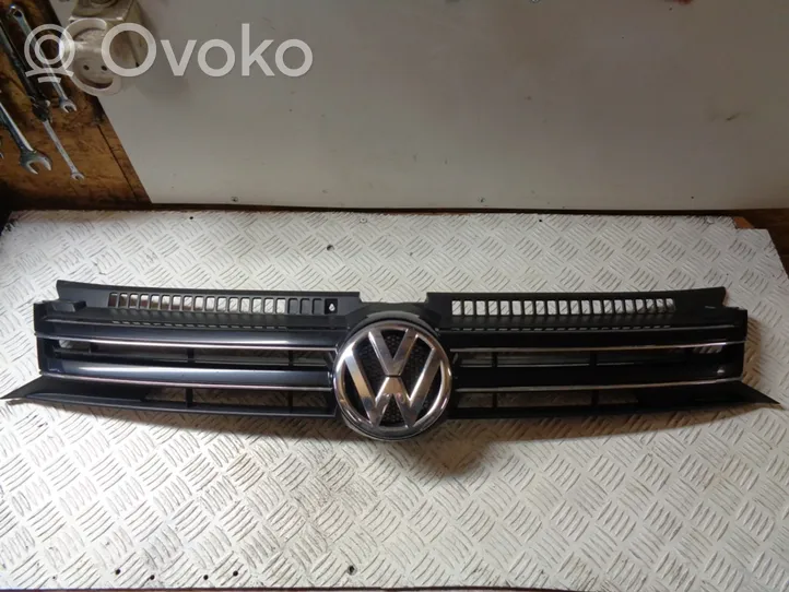 Volkswagen Golf Plus Griglia superiore del radiatore paraurti anteriore 5M0853653L