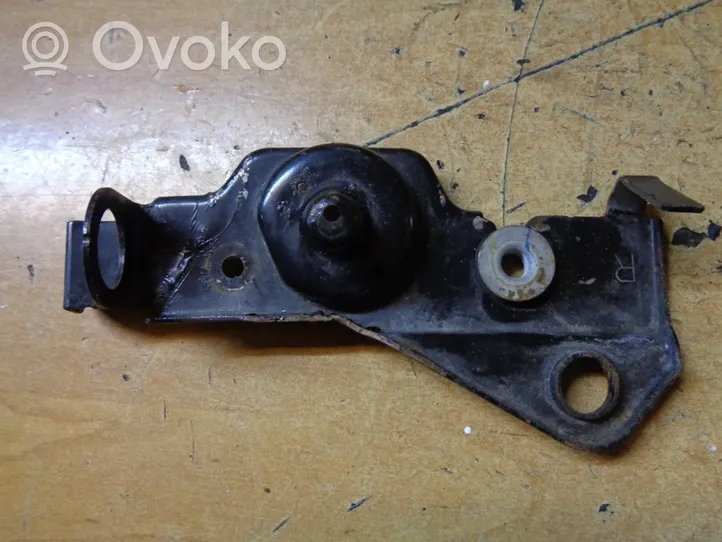 Toyota RAV 4 (XA40) Radiator mount bracket 