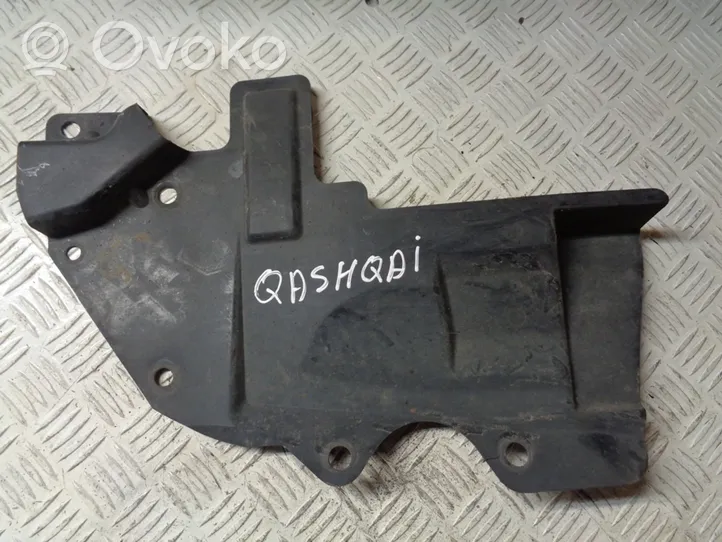 Nissan Qashqai+2 Front underbody cover/under tray 1021735S01