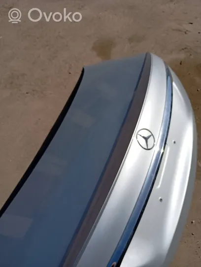 Mercedes-Benz E W213 Takaluukun/tavaratilan kansi 