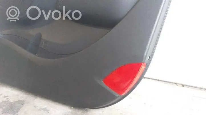 Hyundai ix35 Rivestimento del pannello della portiera anteriore 823022Y0109P