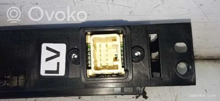 Toyota C-HR Interruptor de control multifunción 76K510